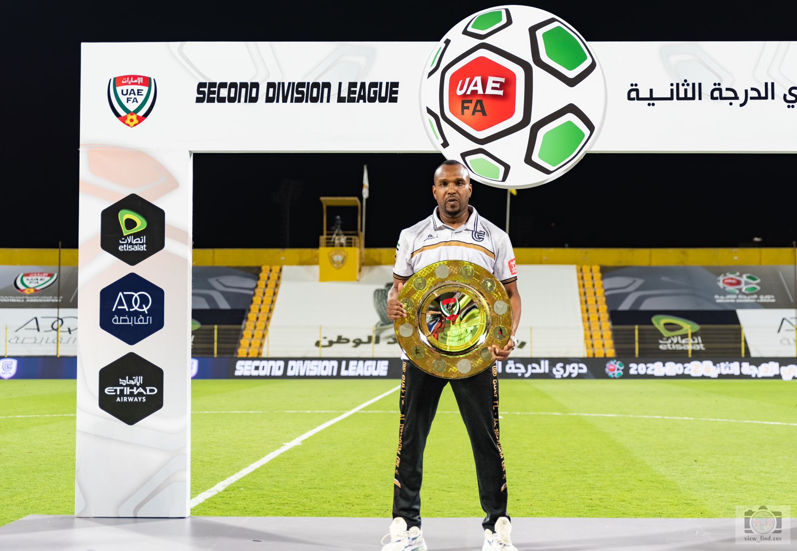 معتز عبدالله من ” المستطيل ” إلى ” ستوديو التحليل “